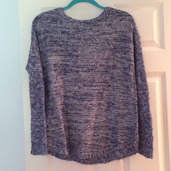 American Eagle Vneck sweater - Picture 2 of 4